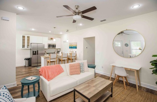 Thomasville House | Chic Thomasville Home: Walk to Downtown!
