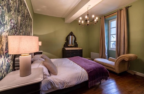 Lauzun House | Chic Townhouse in the centre of Lauzun close to the Bastide Town of Eymet