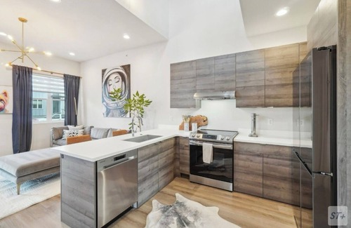 Berkley House | Chic Urban Loft Near Denver w/Mtn Views