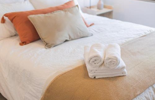 Barrio Italia Apartment | Chic Urban Retreat Near Trendy Barrio Italia