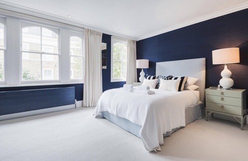 Northcote House | Chic Wandsworth Home with Patio