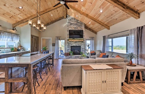 Williamstown House | Chic Williamstown Retreat with Pool & Hot Tub!