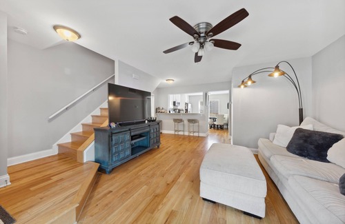 The Gap House | Chicago home available close to Mccormick Place, Sox park, Illinois tech and ICO