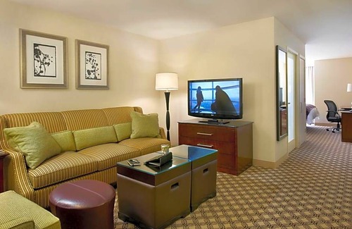 Naperville Hotel | Chicago Marriott Naperville