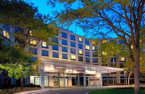 Naperville Hotel | Chicago Marriott Naperville