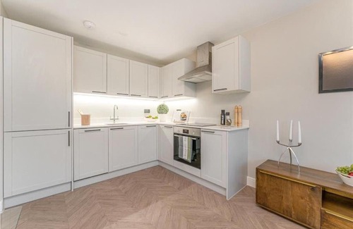 Dalgarno Apartment | Chich & Cushy apartment in Portobello