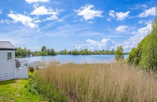 Chichester Resort | Chichester Lakeside holiday park