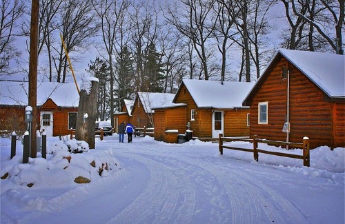 Chief Lake Cabin | Chief Lake Lodge Resort Cabin #5