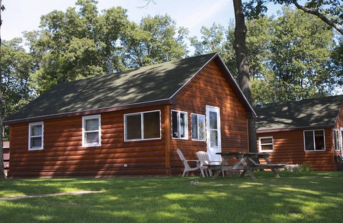 Chief Lake Cabin | Chief Lake Lodge Resort Cabin #5