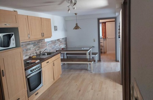 Baltrum Apartment | Child-friendly apartment near the beach with terrace, 3 bed.