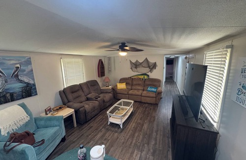 Shallotte House | Chill 2 bedroom near Holden Beach
