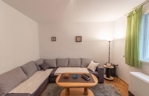 Vozdovac Apartment | Chill Apartment Close 2 Stadium