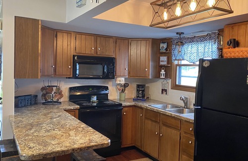 Coldwater Cottage | Chillaxin ~ Beautiful Lakefront Home on Coldwater Lake