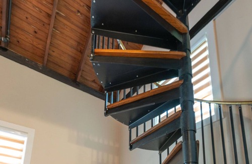 Lambertville House | Chimney Hill - 03) Second Floor Suite 3