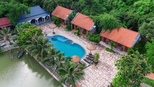 Hoa Lu Hotel | Chinh Thu Garden Retreat