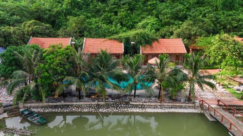 Hoa Lu Hotel | Chinh Thu Garden Retreat