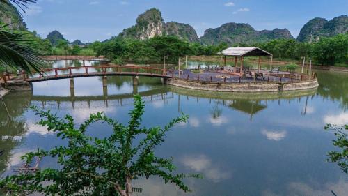 Hoa Lu Hotel | Chinh Thu Garden Retreat