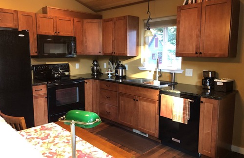 Leavenworth House | Chipmunk Cabin is your private retreat in the mountains!