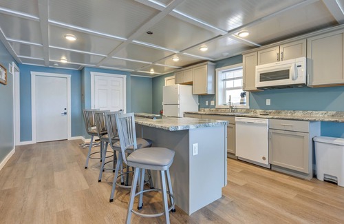 Lake Wissota Cottage | Chippewa Falls Getaway w/Community Lake Access!