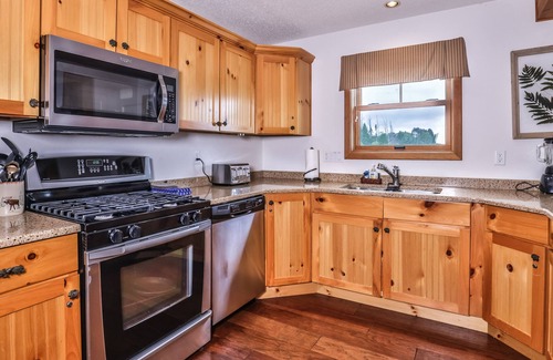 Manitowish Waters Condo | Chippewa Retreat - Lily Pad Lower | Condo in Manitowish Waters