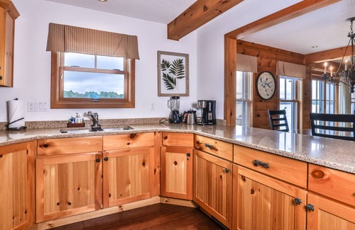 Manitowish Waters Condo | Chippewa Retreat - Lily Pad Lower | Condo in Manitowish Waters