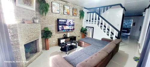 Baguio Apartment | Chloe's Homestay - Baguio Spacious 3BR Corner Rowhouse for Family & Friends Getaways