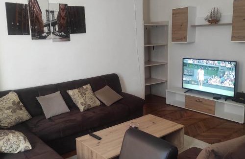 Kosancicev Venac Apartment | CHOCO