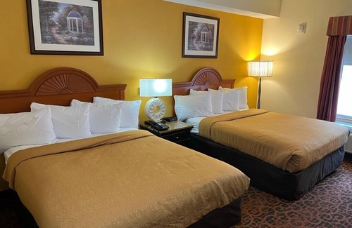 Hershey Hotel | Chocolate Express Hotel & Suites Hershey