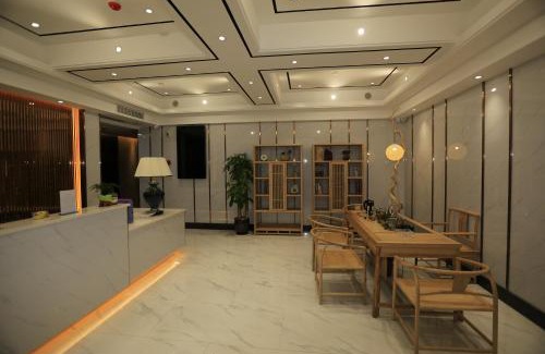 Yuzhong Hotel | Chongqing Narvik Hotel