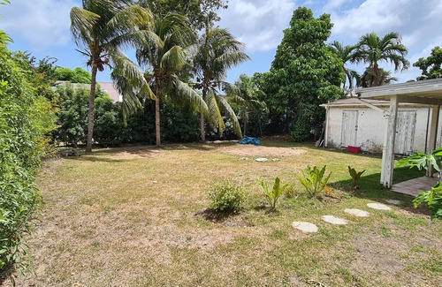 Rockley Apartment | Christ Church Home, Rockley Beach 1 km, Full Kitchen, Smart TV, Laundry, Parking
