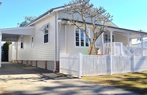 South West Rocks Cottage | Christina Cottage - walk to the beach