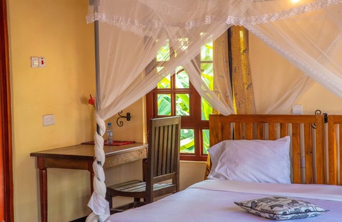 Nkoanrua Bed & Breakfast | Christina House