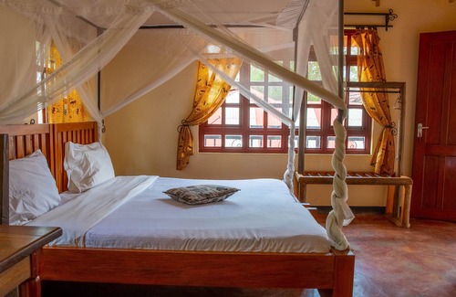 Nkoanrua Bed & Breakfast | Christina House