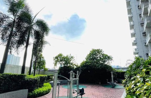 Pio del Pilar Apartment | Christine Suites at San Lorenzo Makati