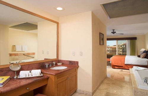 Flamingos Resort | Christmas at the beach in Nuevo Vallarta - Dec. 20-27, 2025