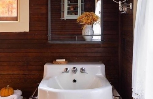Minocqua Cabin | Christmas Available! As seen in Country Living Magazine! Cozy Winter Wonderland!