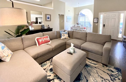 Flowery Branch House | Christmas Decorated with 6 queen beds