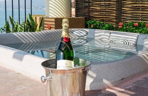 Flamingos Villa | CHRISTMAS in a Two-bedroom Spacious OCEAN FRONT VILLA ,at Nuevo Vallarta