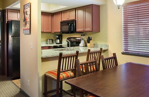 Wisconsin Dells Resort | Christmas Mountain Village Resort fully stocked w/13 ski hills, 27 hole golf, tennis courts & more