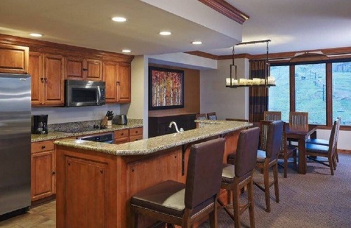 Steamboat Springs Resort | Christmas Week at Ski-in Ski-out Luxury Resort