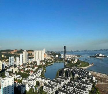 Bai Chay Apartment | Chuỗi căn Homestay 3 ngủ - đầy đủ tiện nghi - view biển