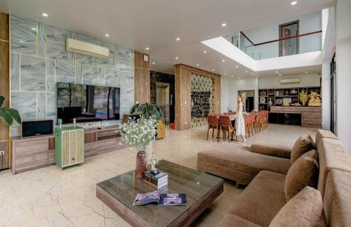 Ha Long Villa | Chuỗi villa Tuần Châu Zen - Hạ Long 10 ngủ siêu rộng - sát biển - bể bơi - nướng BBQ