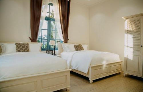 Phuong Hotel | Chu Mansion - Chill & Grill and Pickeball