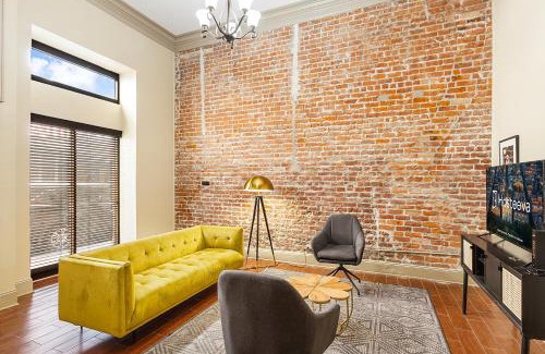 Central Business District Apartment | Chuck's Place