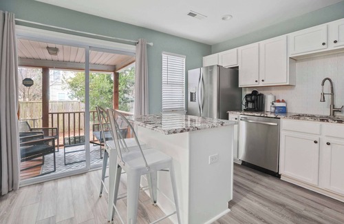Charleston Apartment | Chucktown Charm- 8 mins to Credit One