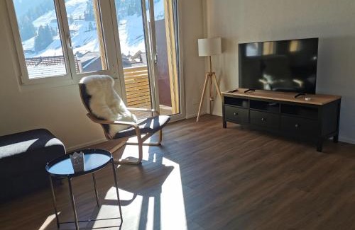 Adelboden Apartment | Chuenislodge1 Neu, grosse Terrasse & Designerofen, prächtige Aussicht