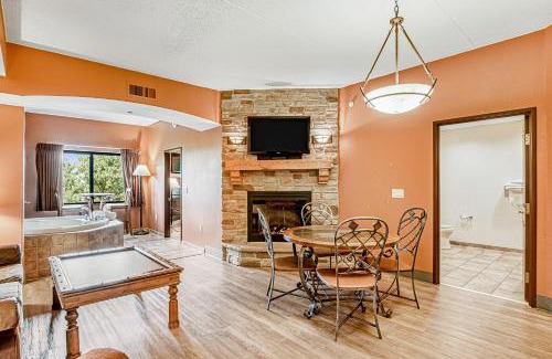 Wisconsin Dells Apartment | Chula Vista Condo Unit 2645 and 2647 Full Property