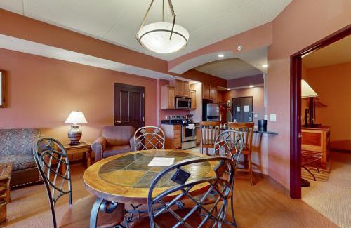 Wisconsin Dells Apartment | Chula Vista Condo 2444/2446 Full property