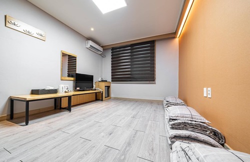 Chungju Hotel | Chungju May