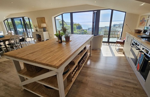 St. Mawes Cottage | Chupra - sleeps 8 guests in 4 bedrooms